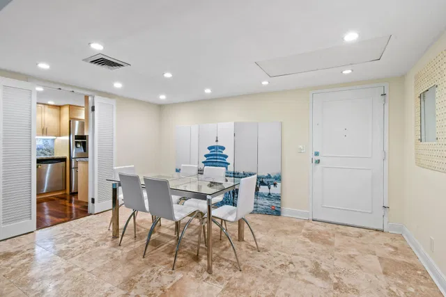In-Town Palm Beach Unit 2 D photo 10