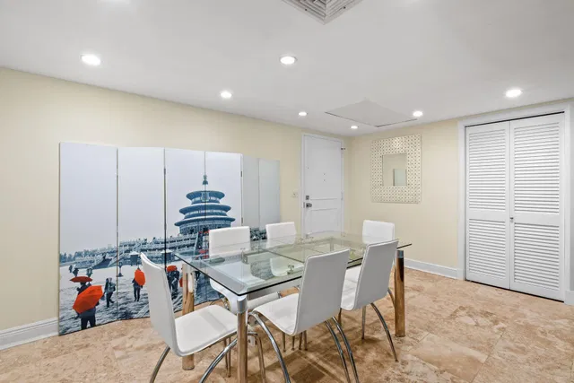 In-Town Palm Beach Unit 2 D photo 11