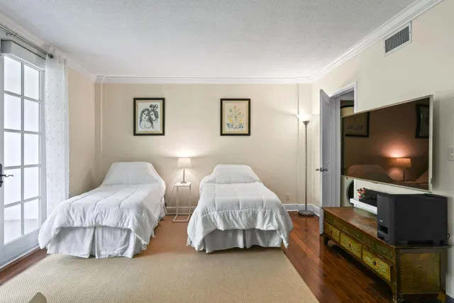 In-Town Palm Beach Unit 2 D photo 23