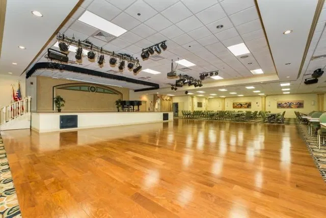 Unit 69 photo 20