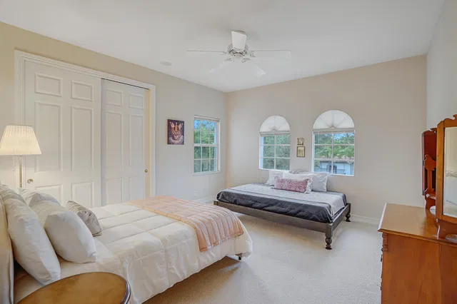 Residence photo 34