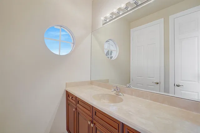 Residence photo 36
