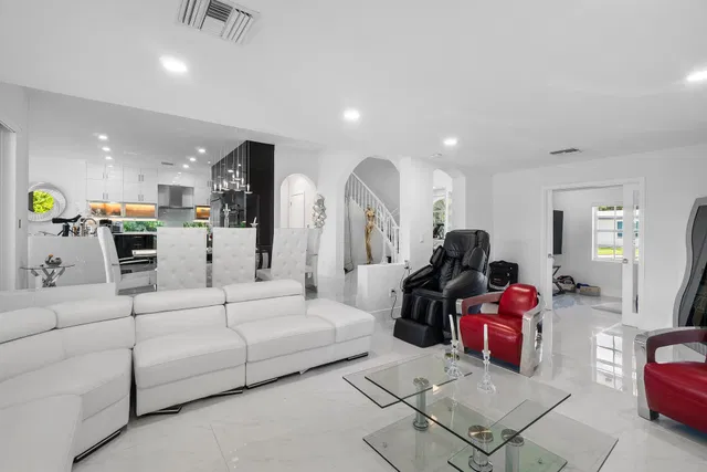 Residence photo 9