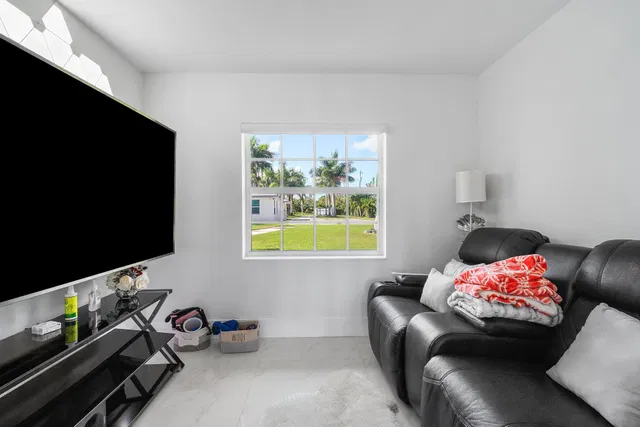 Residence photo 22