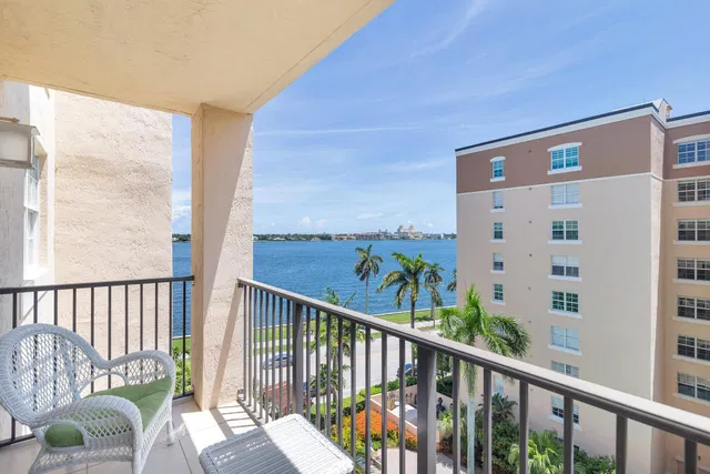 Flagler Pointe Unit 735 photo 3
