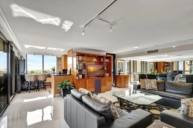 Eastpointe Singer Island Unit 20 B photo 4