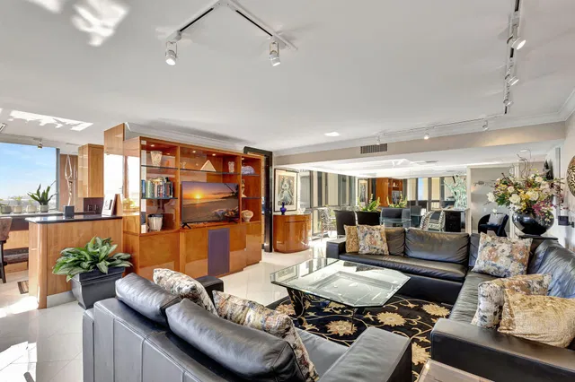 Eastpointe Singer Island Unit 20 B photo 5