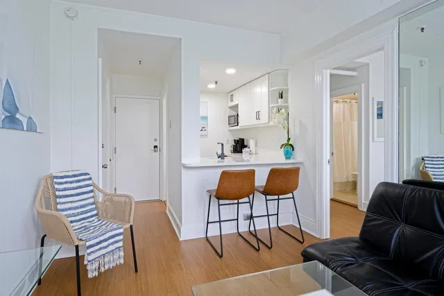 235 Sunrise Avenue #3220