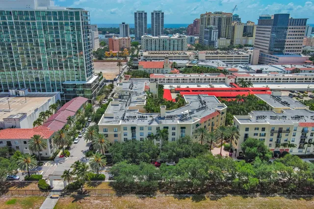 Courtyards in Cityplace Unit 110 photo 17