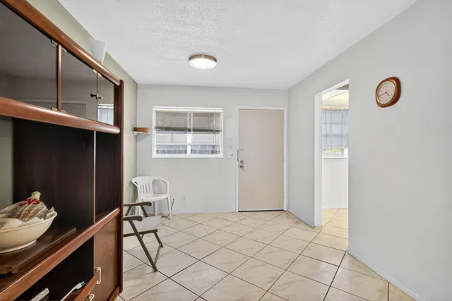 Unit 205 photo 5