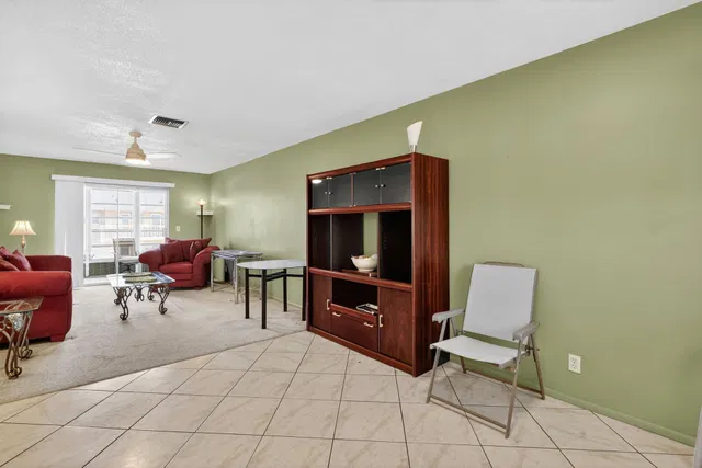 Unit 205 photo 7
