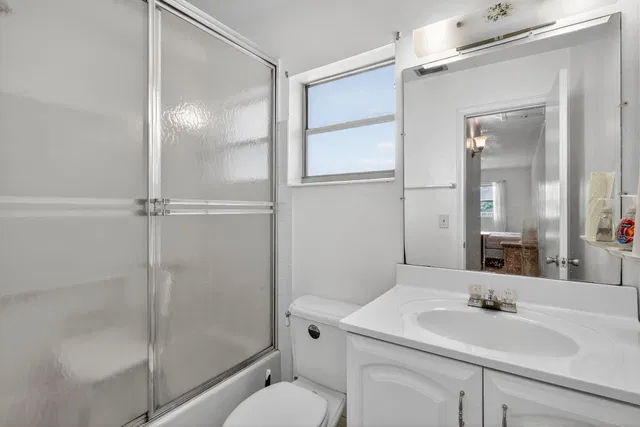 Unit 205 photo 12