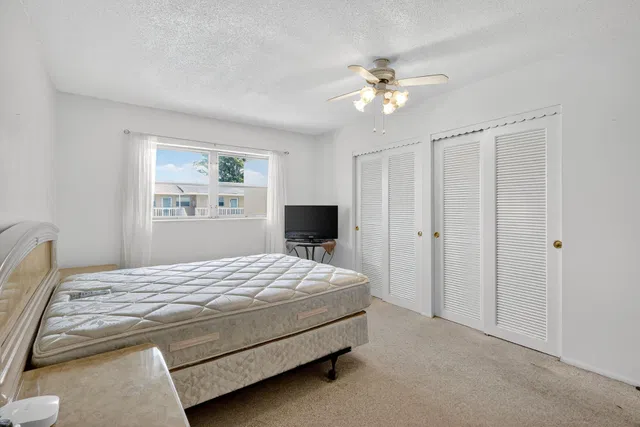 Unit 205 photo 14