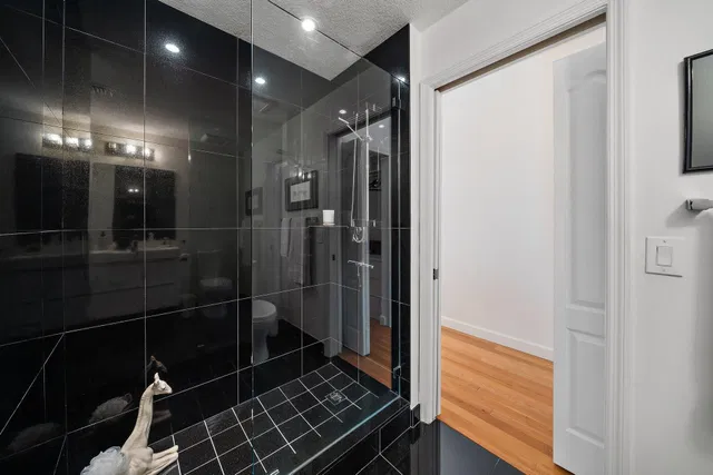 Unit 306 photo 24