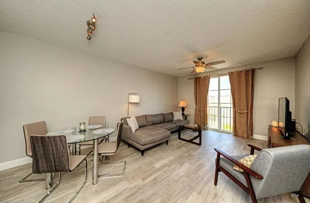 Courtyards in Cityplace Unit 431 photo 3