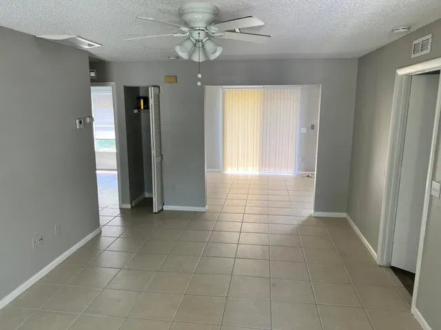 Residence photo 14