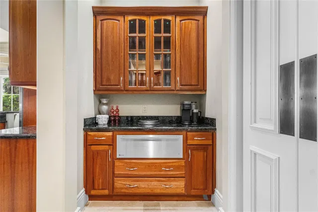  Residence photo 24