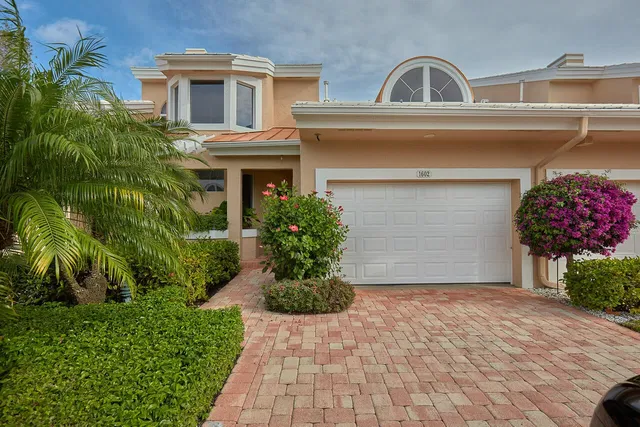 Admirals Cove Residence photo 2