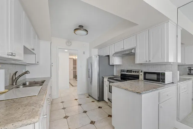 Eastpointe Singer Island Unit 12f photo 8