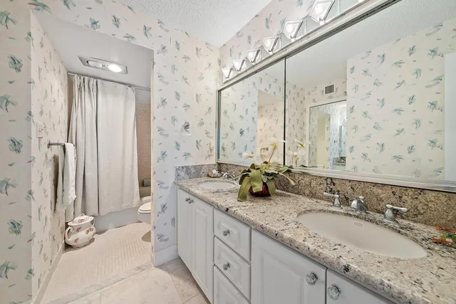 Eastpointe Singer Island Unit 12f photo 17