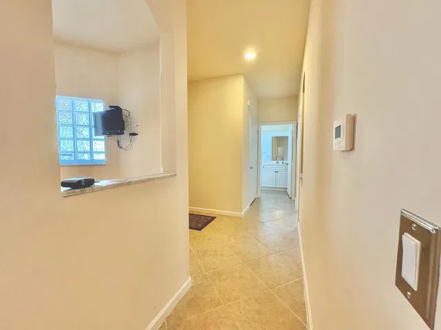 Unit 201 photo 16