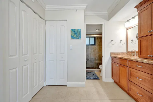 Unit 308 photo 28