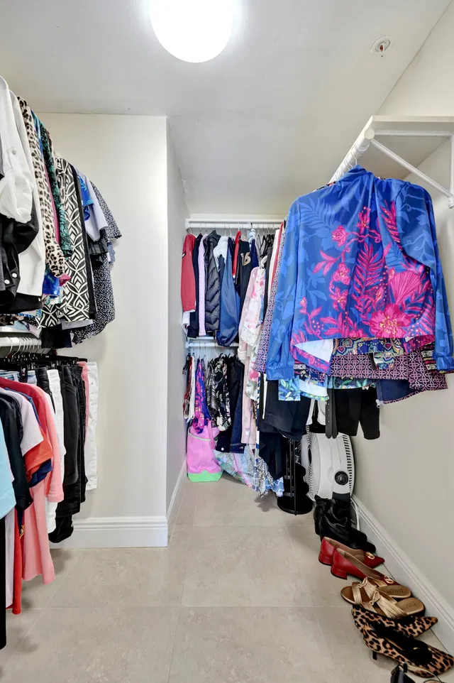 Unit 308 photo 33