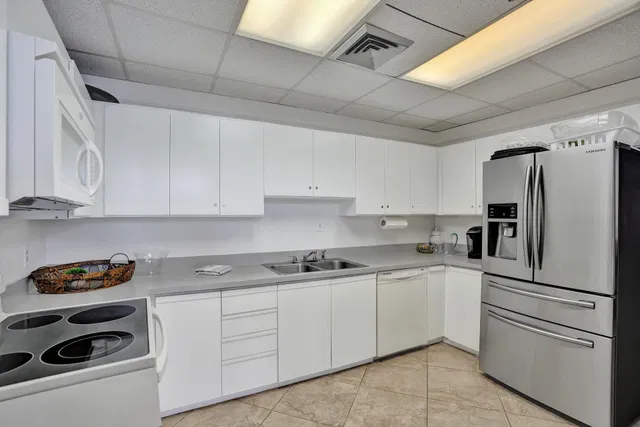Unit 308 photo 66