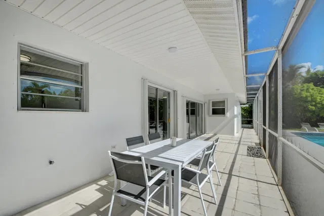 Palm Beach Isles Residence photo 14