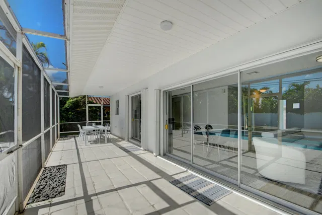 Palm Beach Isles Residence photo 17