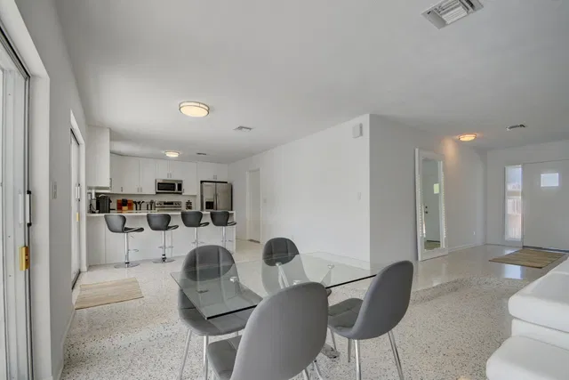 Palm Beach Isles Residence photo 23