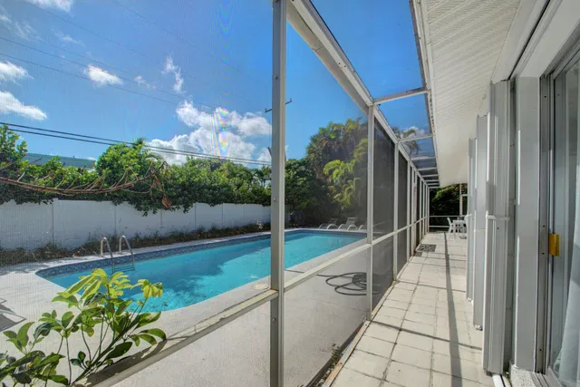 Palm Beach Isles Residence photo 24