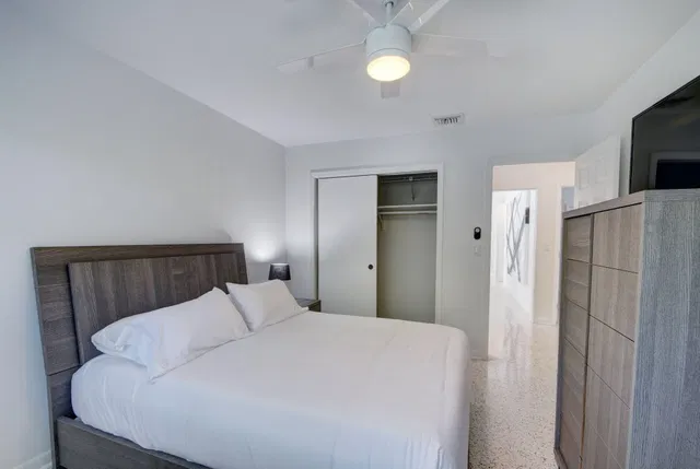 Palm Beach Isles Residence photo 32