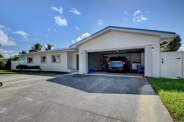 Palm Beach Isles Residence photo 33