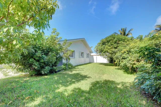 Palm Beach Isles Residence photo 41