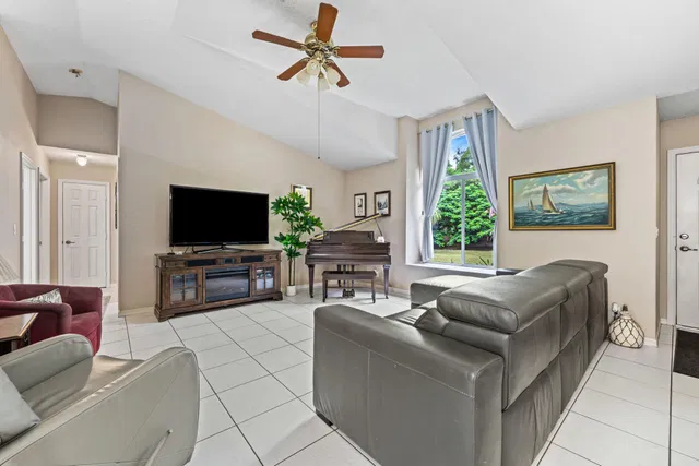 Residence photo 7