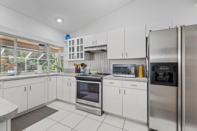 Residence photo 11