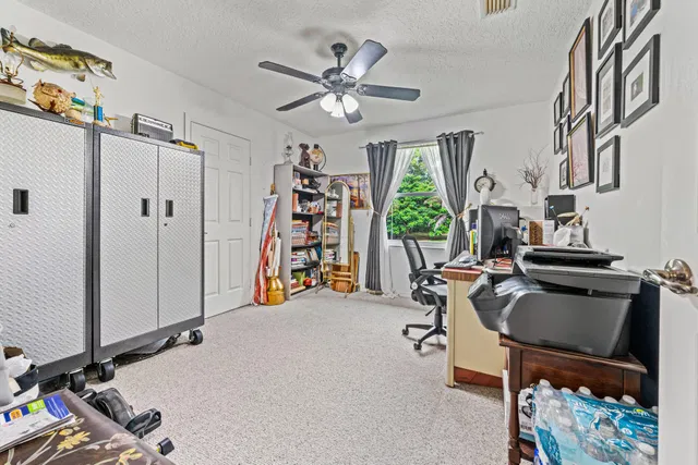 Residence photo 20