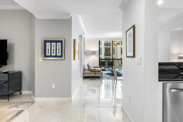 One City Plaza Unit 1012 photo 8