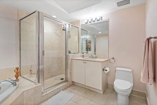 One City Plaza Unit 1012 photo 20