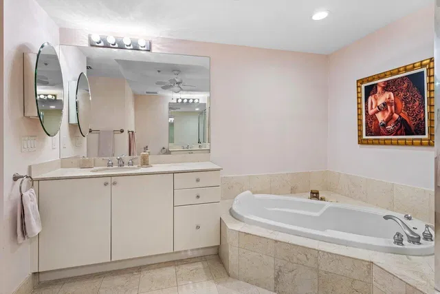 One City Plaza Unit 1012 photo 21