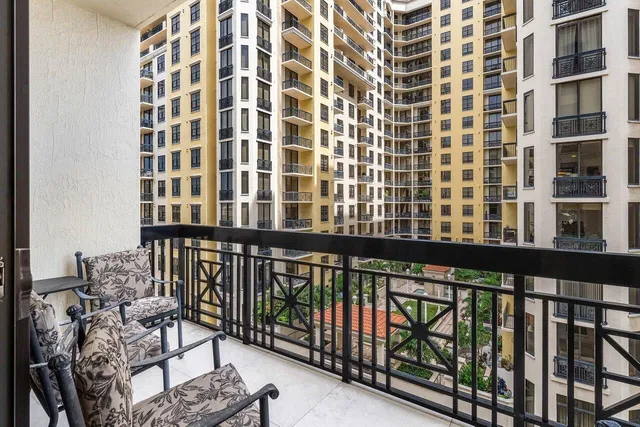 One City Plaza Unit 1012 photo 26