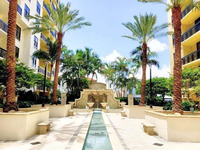 One City Plaza Unit 1012 photo 41
