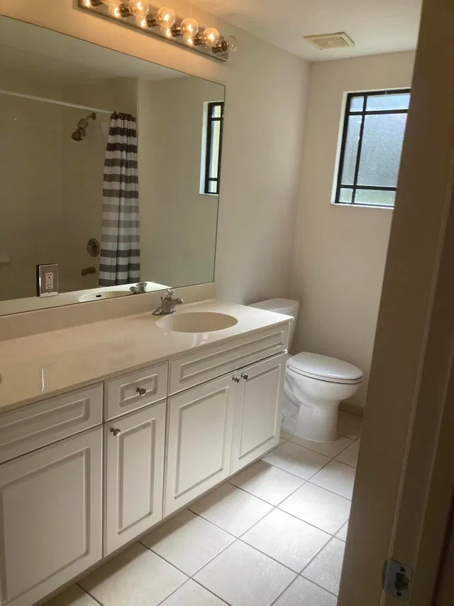Unit 103 photo 42