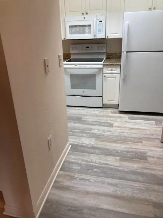 Unit 103 photo 51