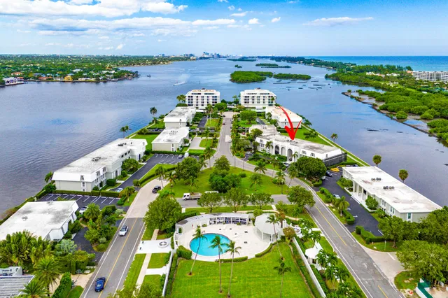 2185 Ibis Isle Road #10
