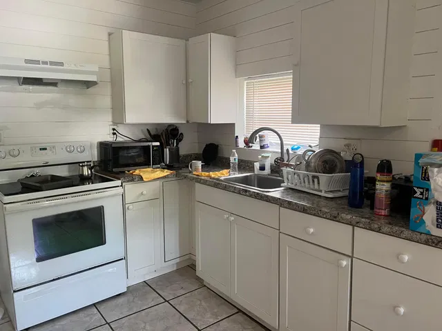 Residence photo 3