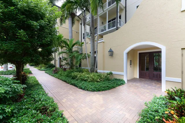 Flagler Landing Unit 401 photo 7