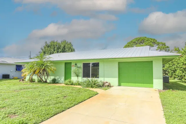 Residence photo 3