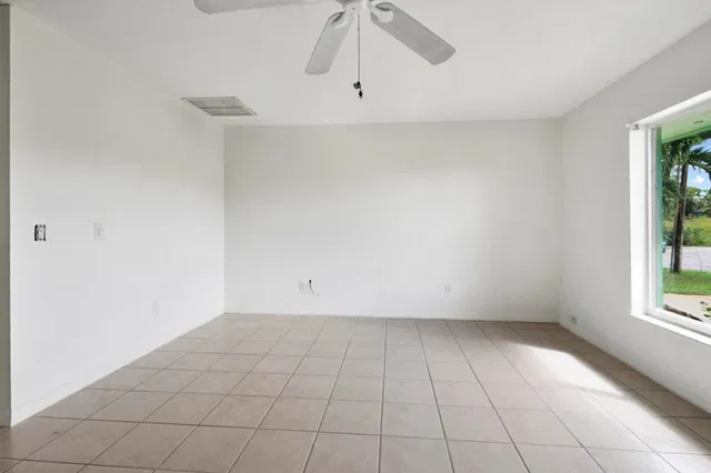 Residence photo 18